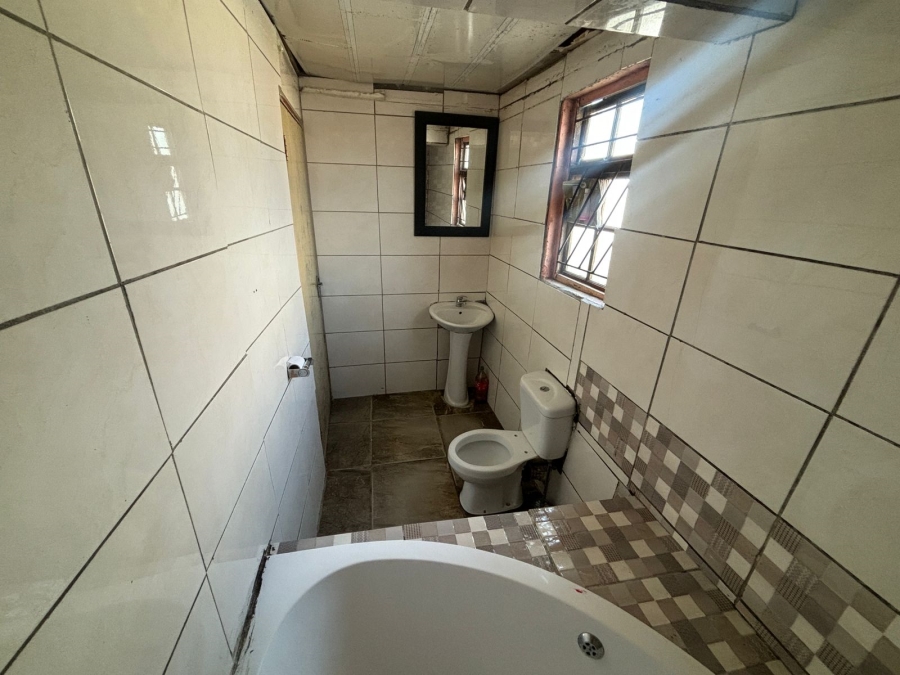 2 Bedroom Property for Sale in Kuyasa Western Cape